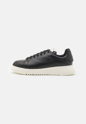 Emporio Armani ICON - Trainers - black