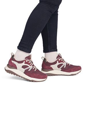 Rieker, RIEKER SNEAKER LOW W2501 - Baskets basses - red