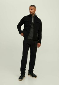 R.D.D. ROYAL DENIM DIVISION WALT - Sweter