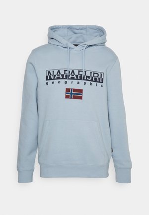 Sudadera azul clara hecha de un tejido suave con un bolsillo tipo canguro. Presenta un logo impreso y la bandera de Noruega en la parte delantera. Con capucha ajustable mediante cordones.