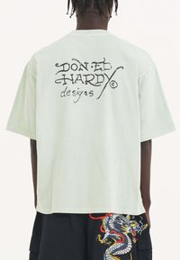 Ed Hardy MENS BATTLE OF THE DRAGONS - Triko s potiskem - light green