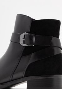 Caprice Bottines - black