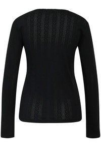 Svart långärmad topp med en strukturerad design som har vertikala linjer och diamantformer. Rundad halsringning med en diskret ribbad kant.