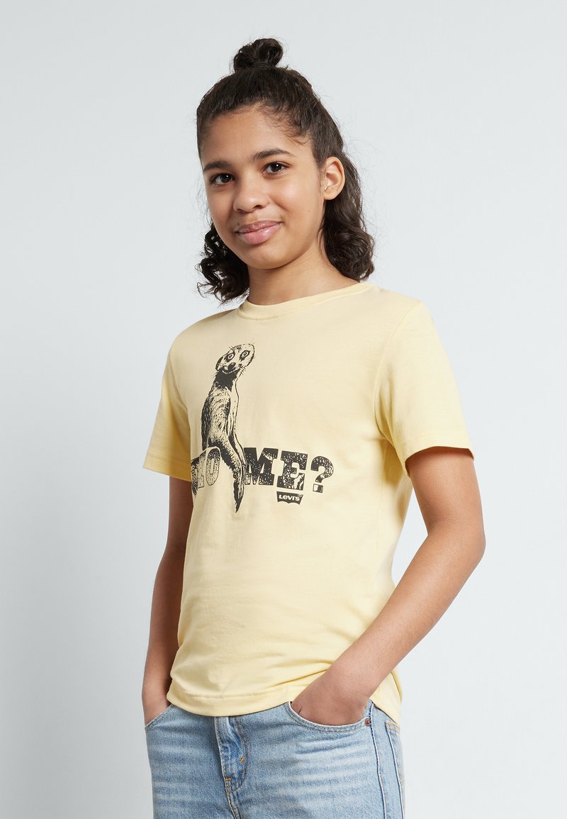 Levi's® - WHO ME TEE - T-shirt imprimé - golden haze, Agrandir