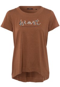 T-shirt marron à manches courtes, col rond, avec du texte "coeur" en motif animal et un texte motivant plus petit en dessous.