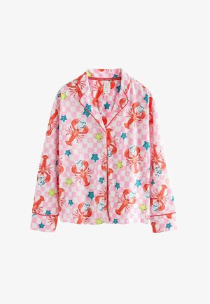 Camisa de pijama de manga larga en algodón rosa, con un patrón a cuadros que presenta langostas rojas y acentos de estrellas coloridas. Cuello con muesca y cierre de botones.