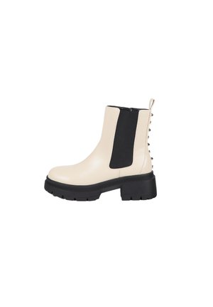 Platform ankle boots - cream