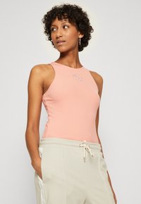 Guess GUENDALI - Topp - peach coral