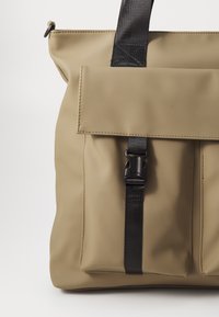 Zign UNISEX - Shoppingveske - green