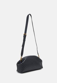 Guess LISBET FRAME - Borsa a mano - black