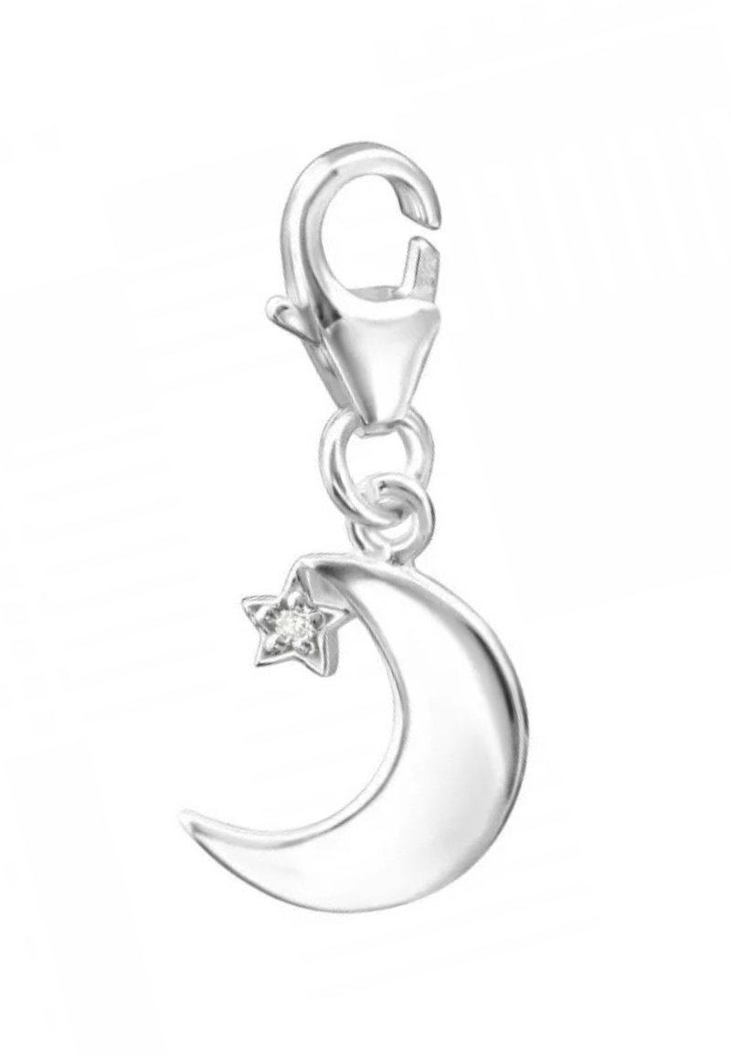 Ciondolo in argento a forma di luna crescente con una superficie lucida e liscia, accentuato da una stella con una pietra preziosa trasparente. Design a clip per il fissaggio.