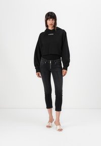 Pinko MEDIOCRE MAGLIA FELPA RICAMO LOGO  A FILO - Sportinis megztinis - nero limousine