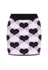 Gonna in maglia con una vita nera e un corpo lilla decorato con ripetizioni di cuori in bianco e nero, con dettagli di cucitura.