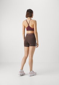 Nike Performance SHORT - Tajice - baroque brown