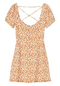 Vestido floral con base en color blanco roto, pequeñas flores naranjas, mangas cortas abullonadas, un escote profundo y un diseño de espalda cruzada.