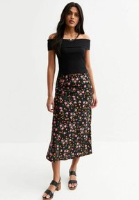 New Look - FLORAL PRINT BIAS CUT MIDI - Pencil skirt - black pattern Thumbnail Image 1