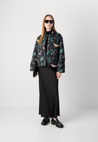 Lollys Laundry QUILTED JACKET - Giacca da mezza stagione - washed black