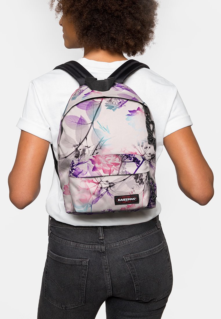 Eastpak ORBIT Rucksack pink ray/white Zalando.co.uk