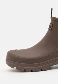 Barbour NIMBUS - Gumicsizmák - dark sand