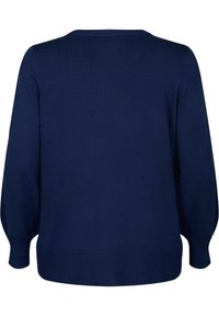 Námořnická modrá pletená mikina s dlouhým rukávem a žebrovanými manžetami, lemem a kulatým výstřihem, zobrazená ze zadní strany.
