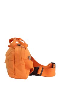 Oranger Stoff-Umhängetasche mit Reißverschluss, verstellbarem Tragegurt und genähten Akzenten. Kompaktes Design ideal für den täglichen Gebrauch.