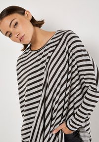 Apricot ASYMMETRIC STRIPE TOP - Longsleeve - grey