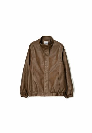 Braune Jacke aus Kunstleder mit Stehkragen, elastischen Bündchen, vorderem Reißverschluss, der von einer Blende bedeckt ist, und elastischem Saum.