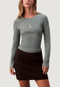 Non sélectionné, green