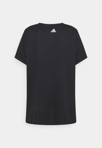 Svart kortärmad t-shirt tillverkad av mjukt material. Har rundad halsringning och en liten vit Adidas-logga på baksidan. Enkel och odekorerad design.