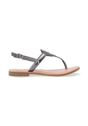 Flad metalgrå sandal med en toe-post design, justerbar ankelrem og dekorerende pynt på overdelen. Glat, lysfarvet sål.