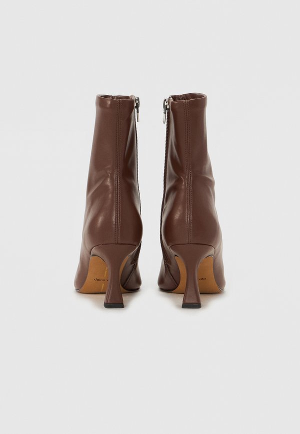 GLAMOR H2O - Classic ankle boots - chocolate4