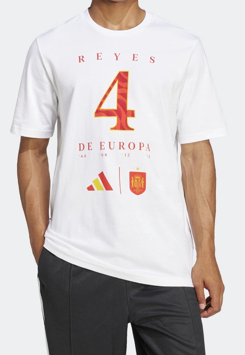 Hvid bomulds T-shirt med et stort orange og rødt "4" grafik, teksten "REYES DE EUROPA" og Adidas-logoet på forsiden. Korte ærmer.