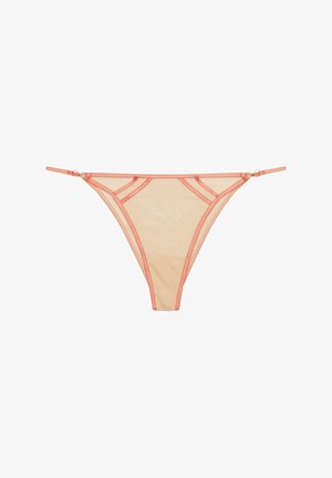 Stringi z przezroczystej siateczki z jasnoróżowym wykończeniem, z regulowanymi bocznymi paskami i złotymi akcentami. Gładka tekstura i minimalny design pokrycia.