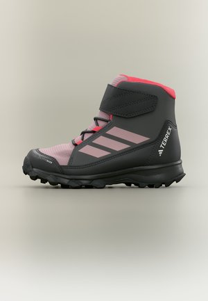 adidas Terrex, TERREX SNOW CW K UNISEX - Зимни ботуши - magic mauve/grey six