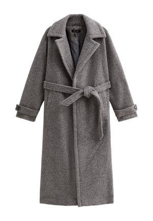 Cappotto grigio in misto lana con cintura, colletto a scialle e maniche lunghe. Il tessuto presenta un motivo testurizzato con dettagli di bottoni sui polsini.