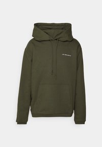 Felpa verde oliva realizzata in tessuto misto cotone, dotata di tasca frontale, cappuccio con coulisse e testo ricamato bianco sul petto.