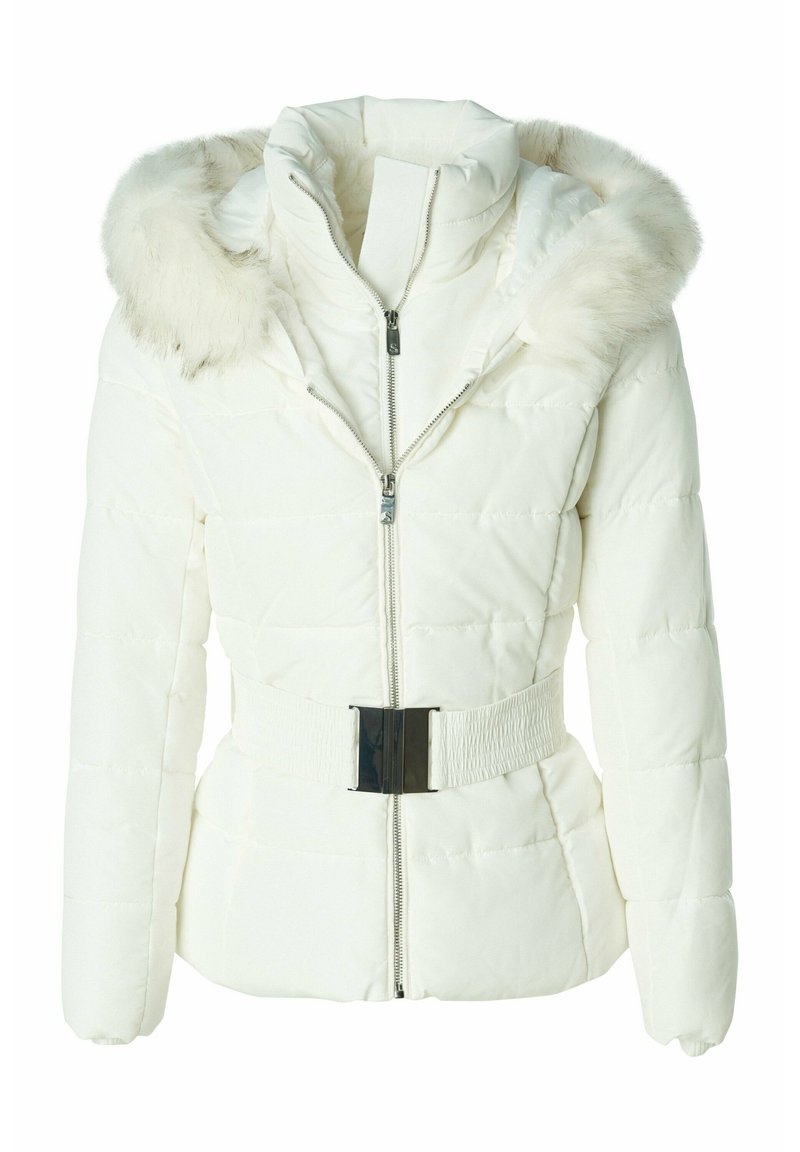 Chaqueta de plumas blanca con capucha desmontable, borde de piel, cierre de cremallera y cinturón elástico. Textura suave con detalles acolchados.