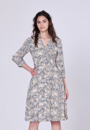 Smart and Joy MINIMALISTE À IMPRIMÉ GRAPHIQUE - Robe chemise - beige