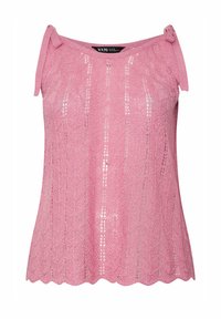 Rosa stickad topp med genomskinlig textur, justerbara band med knytning och scallopad nederkant. Har vertikala mönster och en lös passform.