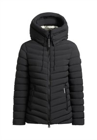 Schwarze Puffjacke mit Kapuze, mit horizontalen Nähten, Reißverschlusstaschen und Kordelzügen am Hals. Glatte Textur.