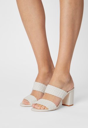 Nly by Nelly, Mules à talons - white