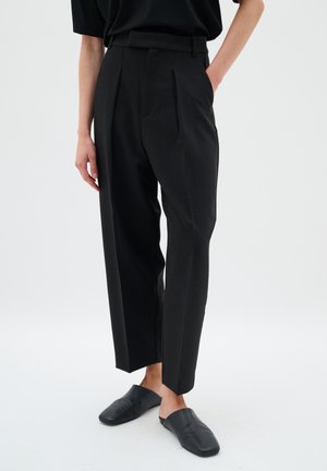 ZOMAIW BARREL - Pantaloni - black