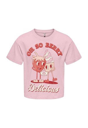 T-shirt rose clair avec une fraise dessin animé tenant la main d’un cupcake, texte « OH SO BERRY » au-dessus et « Delicious » en dessous des personnages.