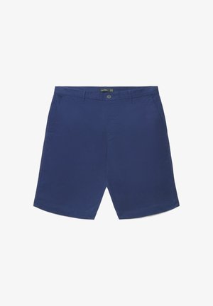 Pantaloncini da uomo blu navy fino al ginocchio con passanti per cintura, chiusura frontale con bottone e zip e tasche laterali, distesi su sfondo bianco.