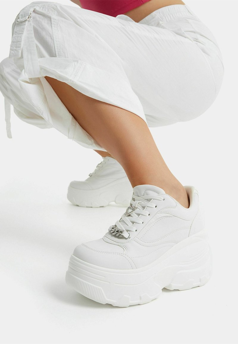 Bershka RHINESTONE DETAIL XL Sneakers laag white/wit Zalando.nl