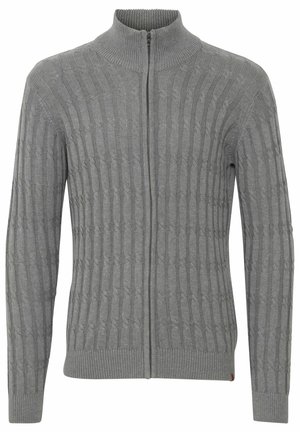 Sivá zip-up jopica z rebrastim ovratnikom in teksturiranim vzorcem po tkanini. Slim fit kroj z oprijetimi manšeti in brez vidne blagovne znamke.