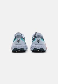 HOKA SPEEDGOAT 6 UNISEX - Terepfutó cipők - gull/stormy skies