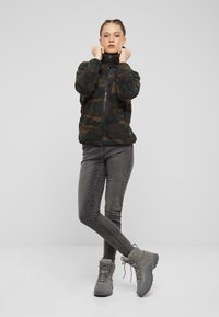 Brandit Fleece jacket - woodland