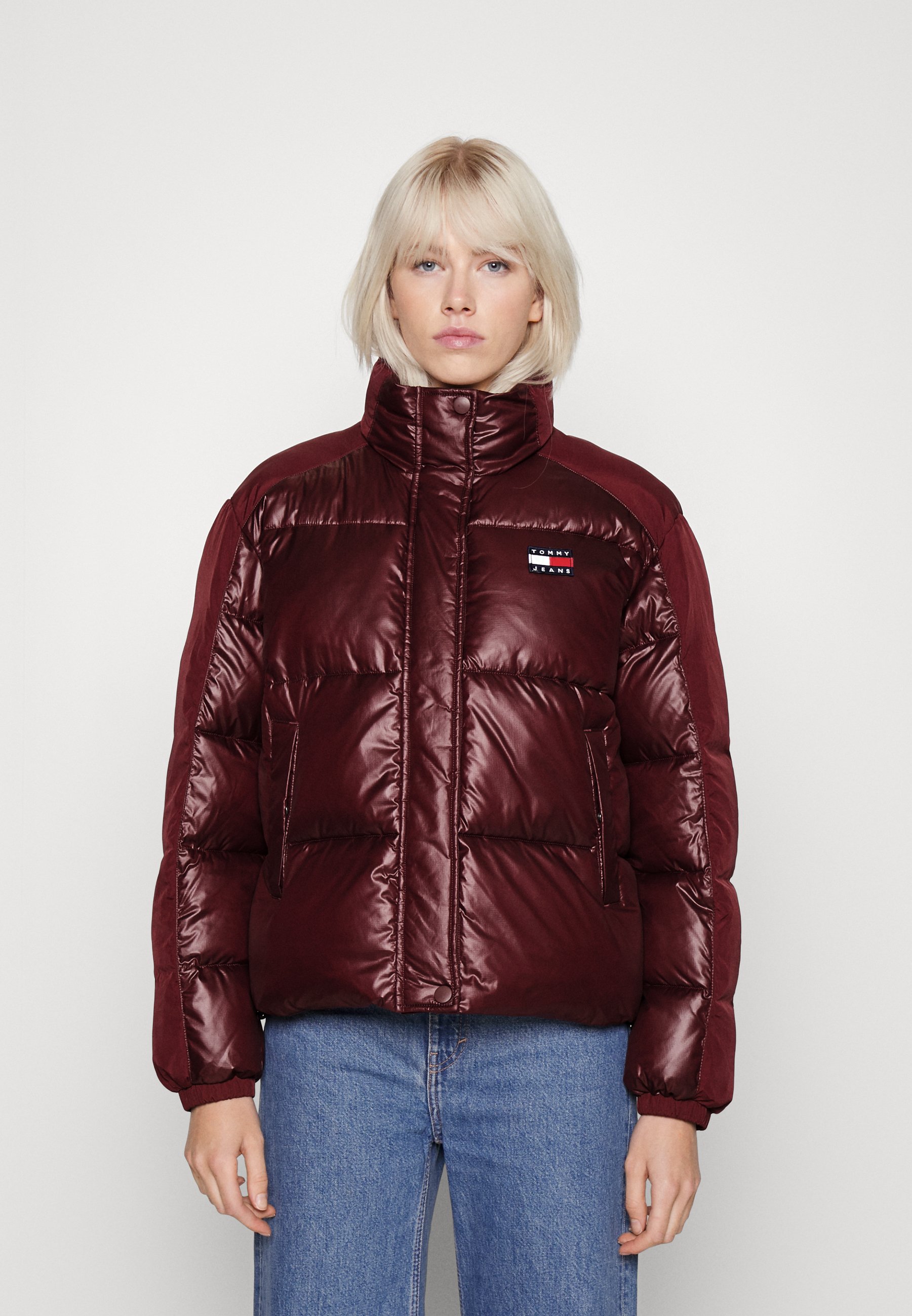 Tommy Jeans TONAL BADGE PUFFER 