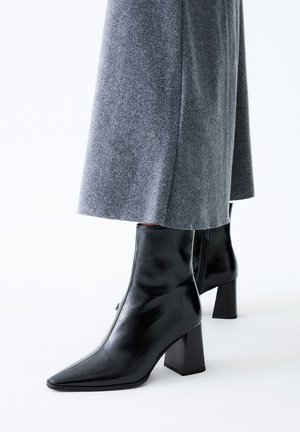 Botines - black